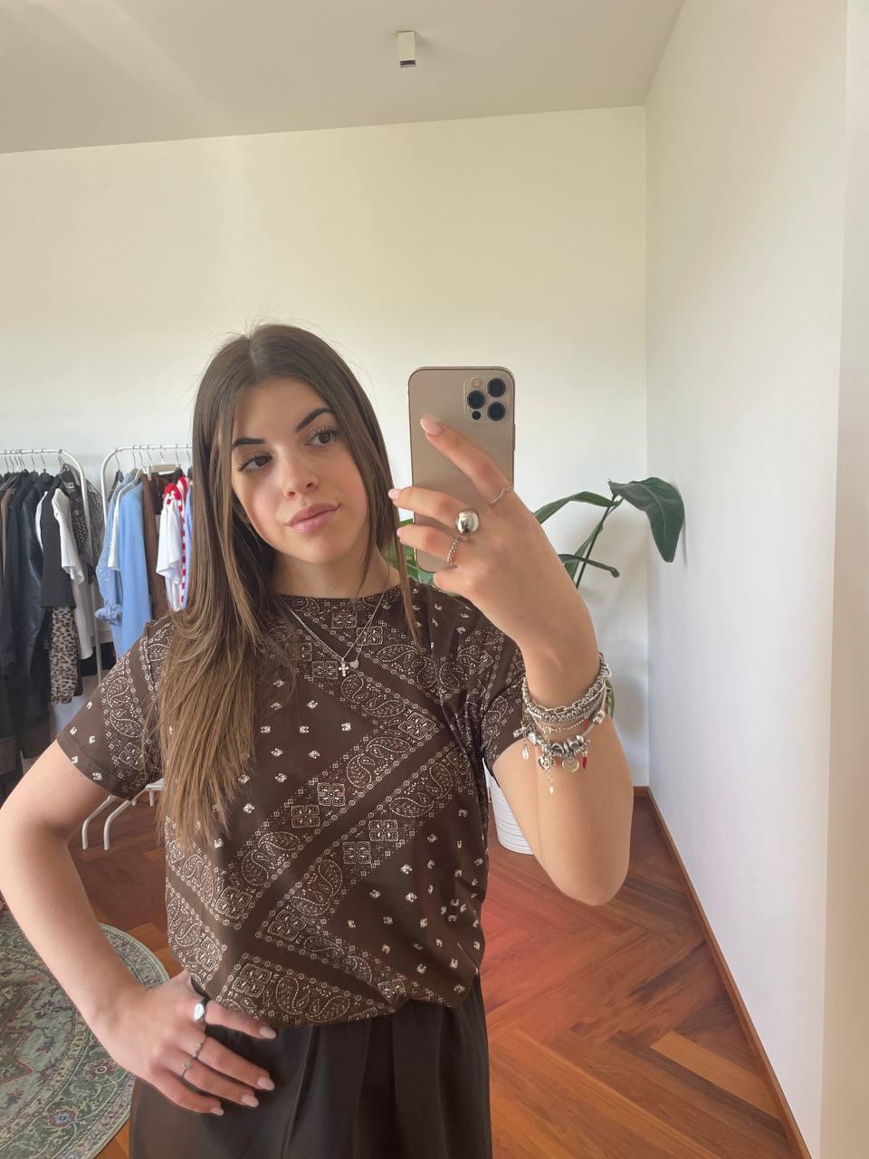 T-SHIRT BANDANA PRINT