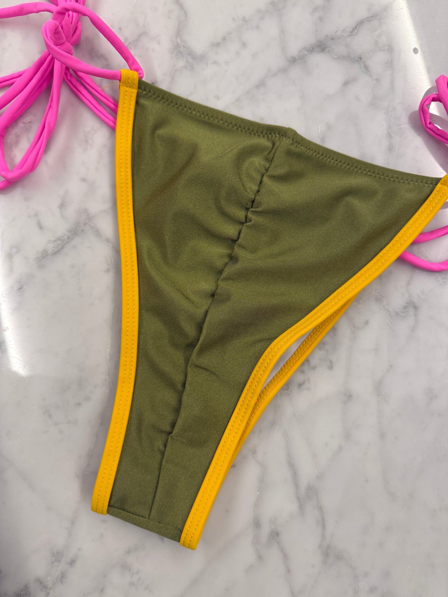 BIKINI SUMMER