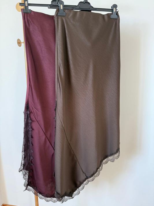 LONGUETTE SATIN CON PIZZO