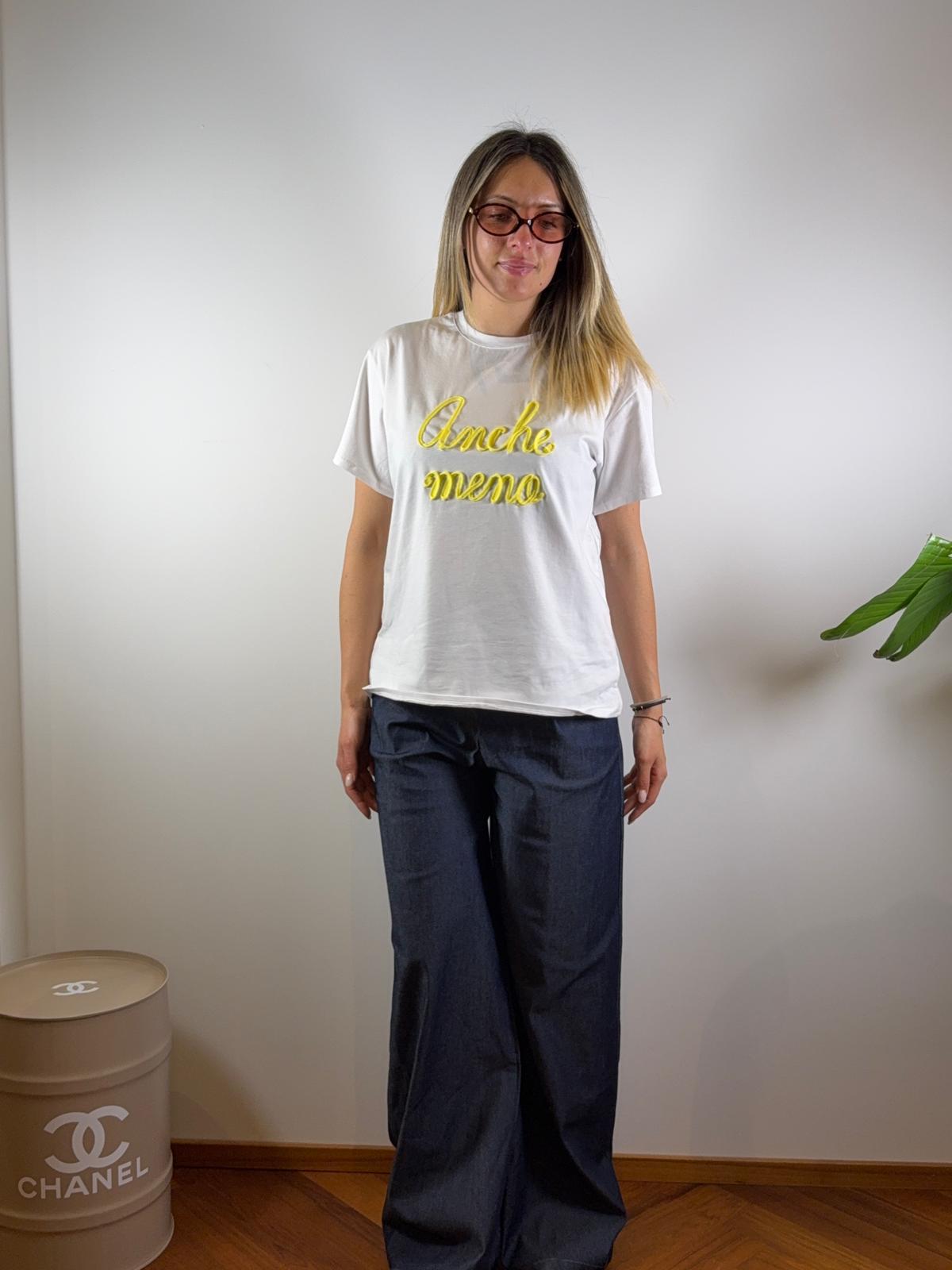 T-SHIRT ANCHE MENO